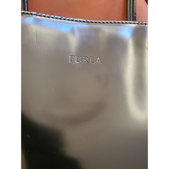 Vintage Furla Patent Leather Bag GOLD TRIM inbossed With Furla - Picture 6 of 9